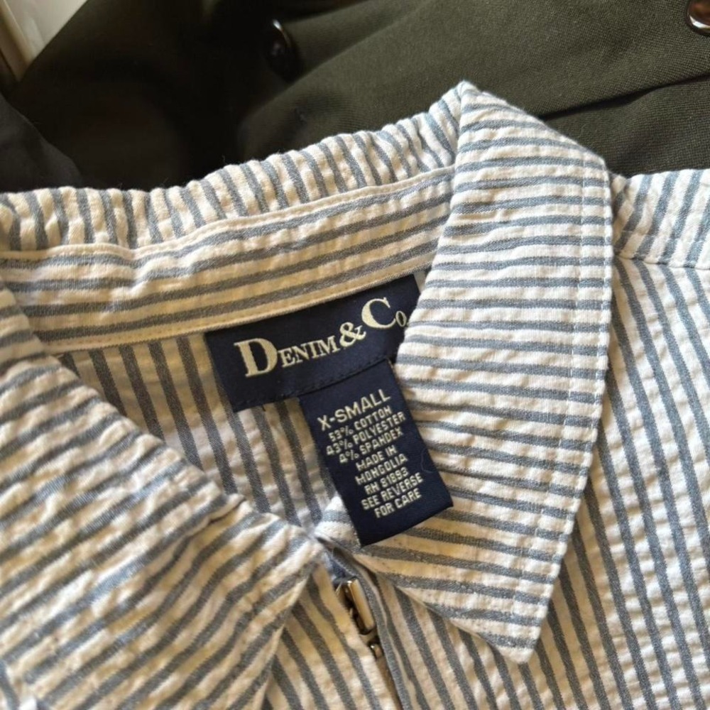 90s blue and white seersucker short sleeve - Picture 2 of 5